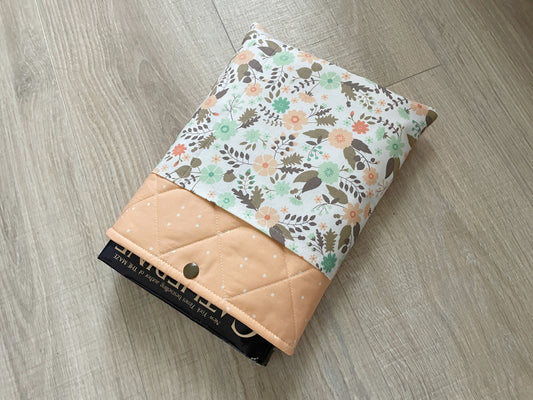 Quilted Book & E‑Reader Sleeve with Pocket – Handmade Protective Cover