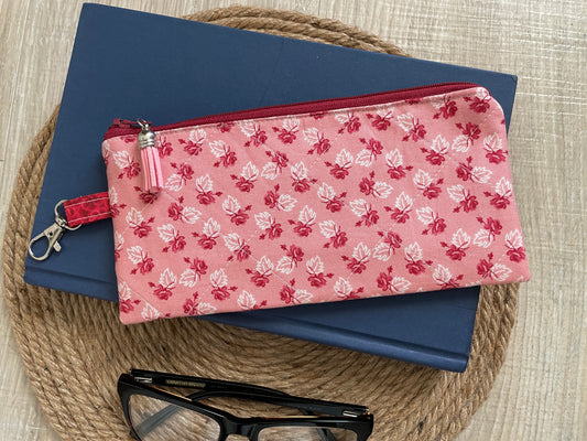 Pink maple rose eyewear case made with vintage‑inspired Lori Holt Calico Days fabric.”