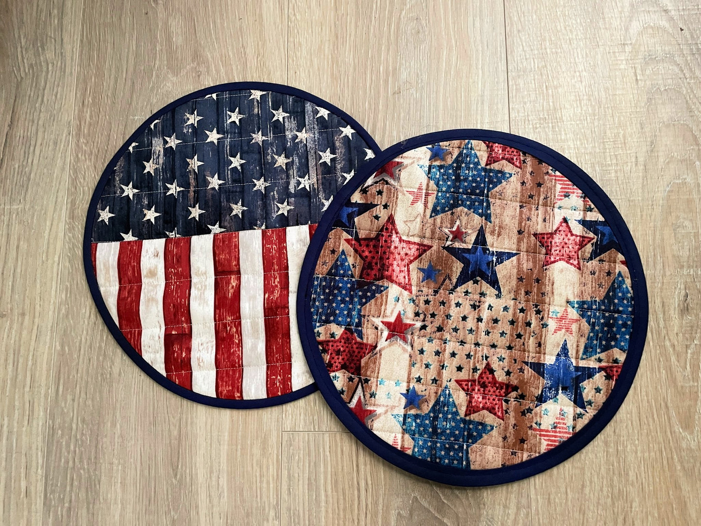 American Flag Quilted Hot Pad Gift Set of 2, Patriotic Red, White, and Blue Handmade Potholders for Kitchen Decor