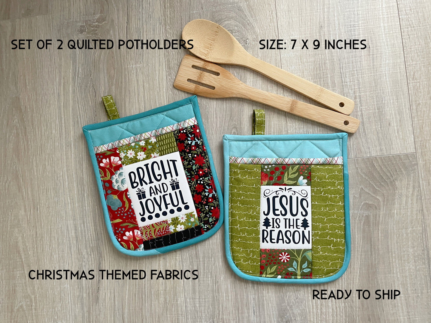 Quilted Christmas Potholder Set of 2: Holiday Kitchen Gift with Pocket