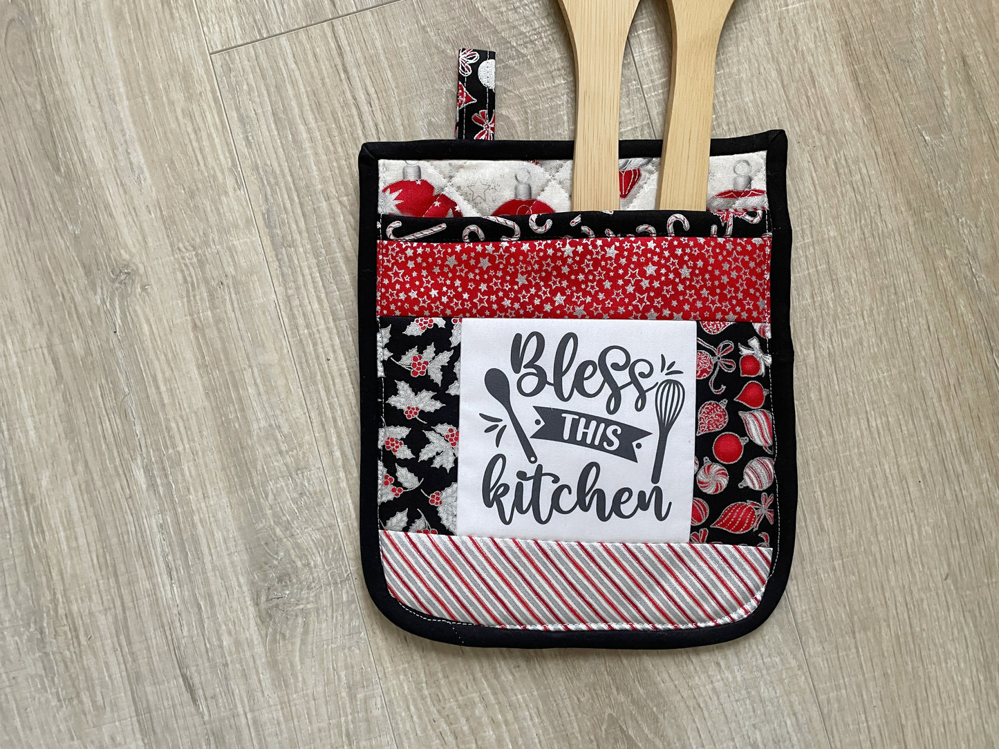 Set of 2 Quilted Christmas Potholders with Gift Pocket, Holiday Kitchen Gift