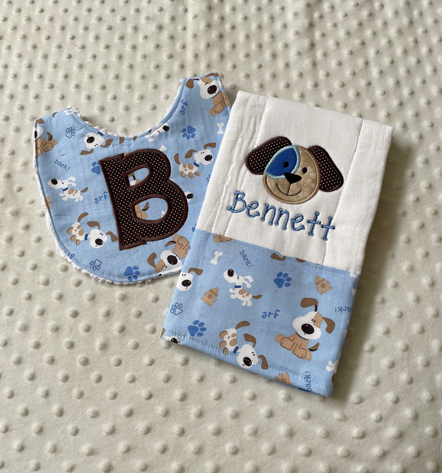 Personalized Puppy Theme Baby Shower Gift Set: Bib and Burp Cloth