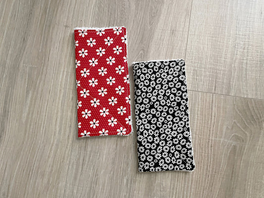 Quilted Cotton Dishcloths – Red & Black Daisy Set