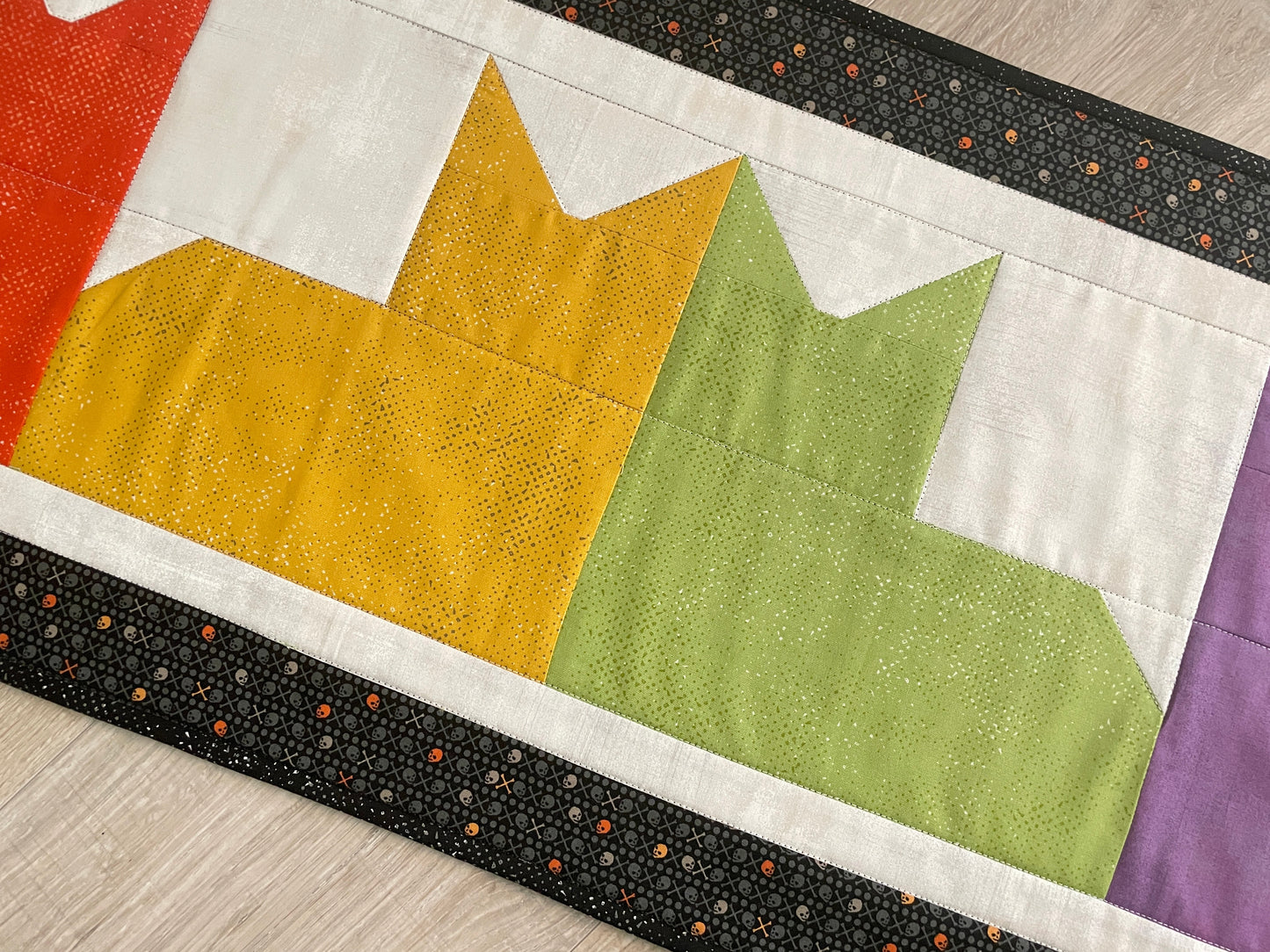 Quilted Cat Table Runner – Fall / Halloween Patchwork Décor