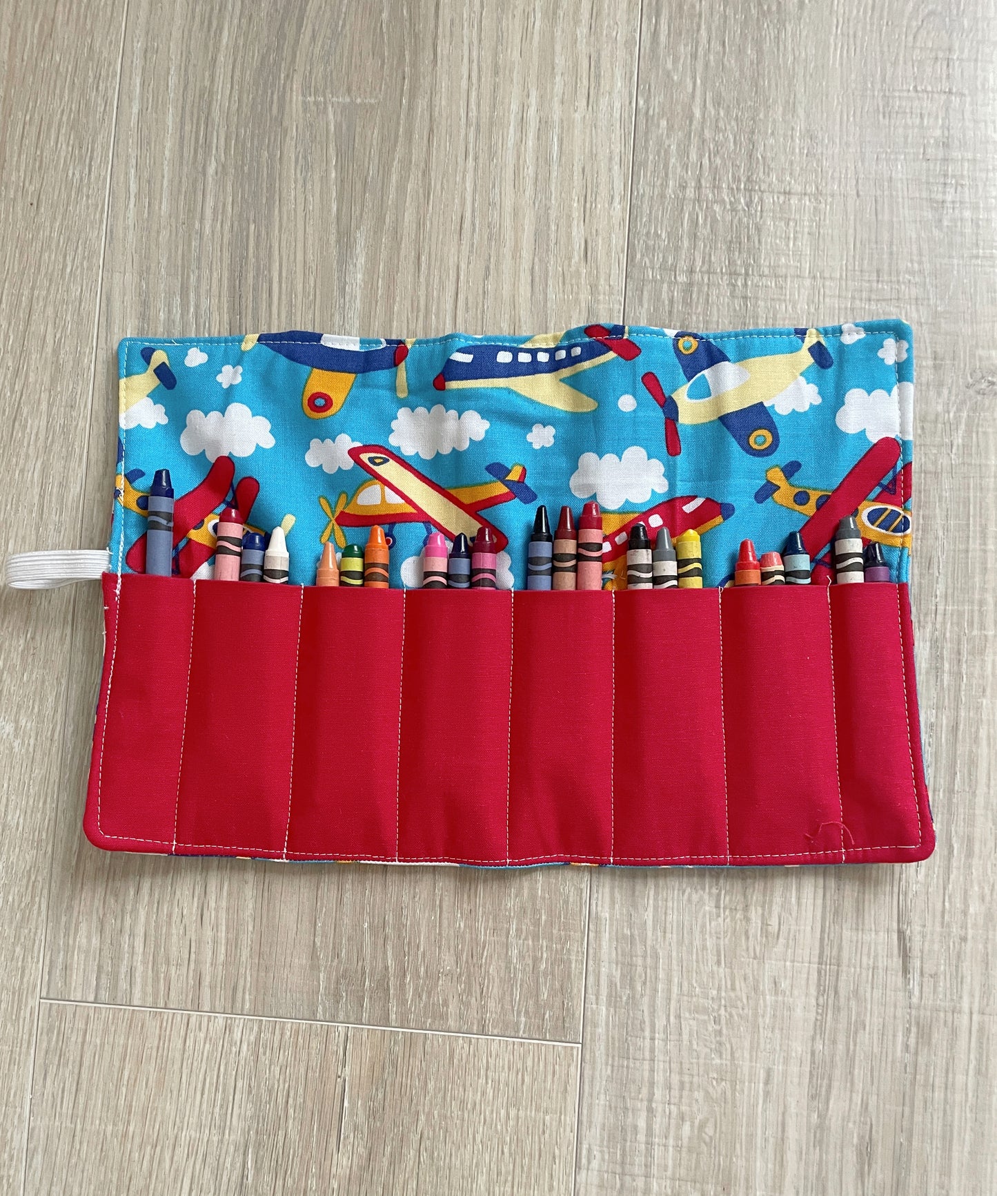 Airplane Mini Crayon Holder with Included Crayons