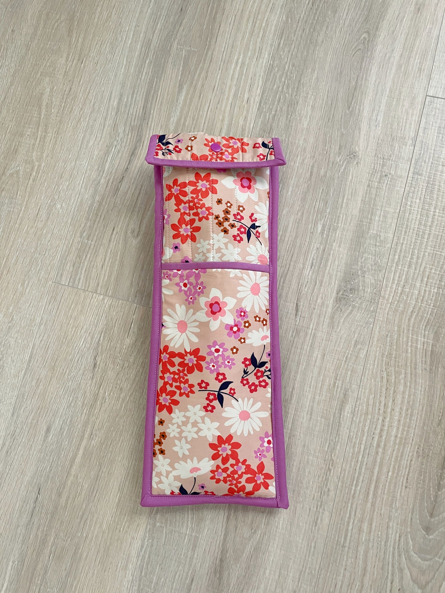 Handmade Flat Iron or Curling Iron Holder, White Daisies on Pink