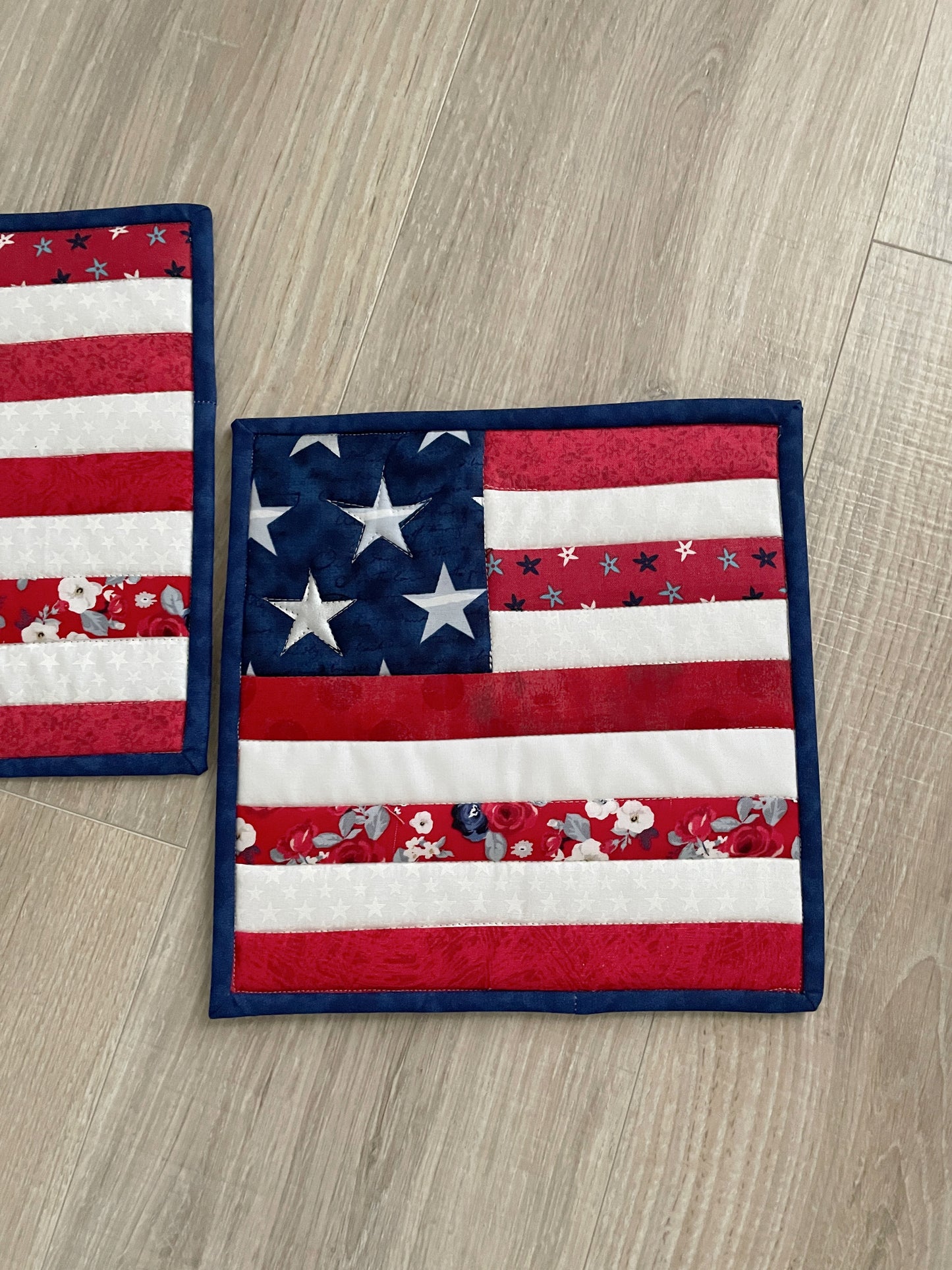 American Flag Quilted Hot Pad Gift Set of 2, Patriotic Red, White, and Blue Handmade Potholders for Kitchen Decor