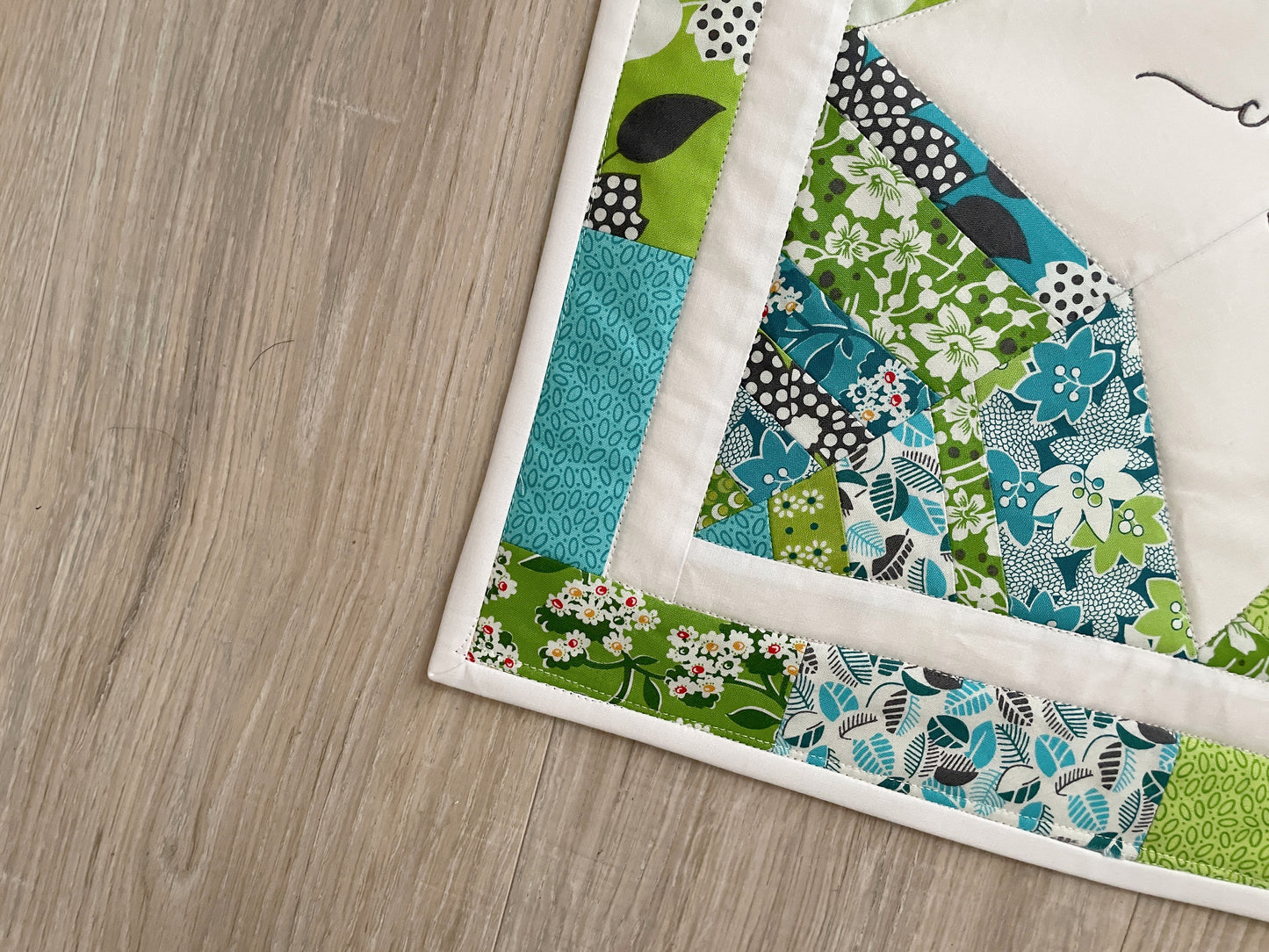 Quilted Table Topper, Summer Vintage Star Wall Art