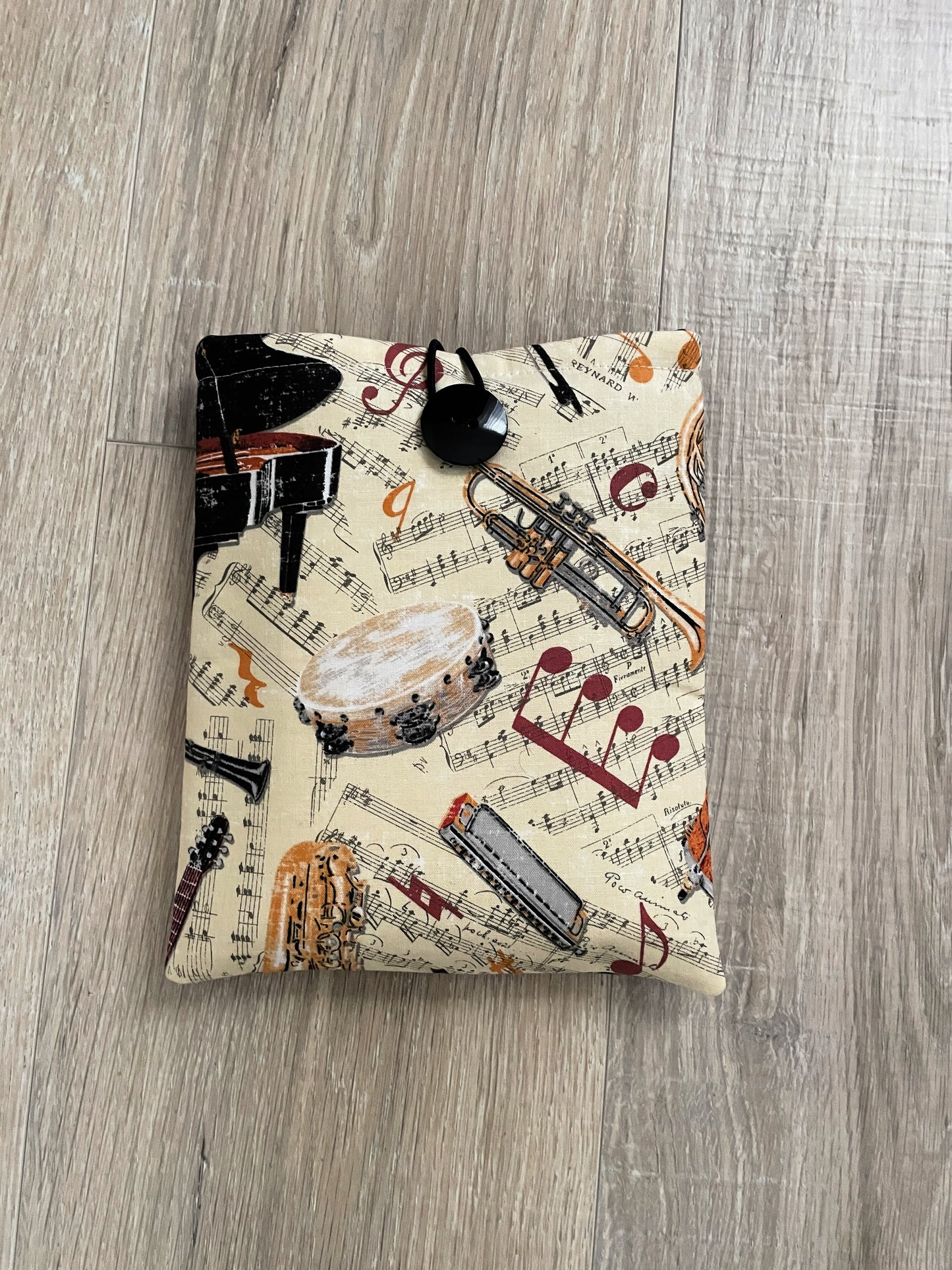 Musical Instrument Book Sleeve: Quilted Cotton Cover with Button Closure