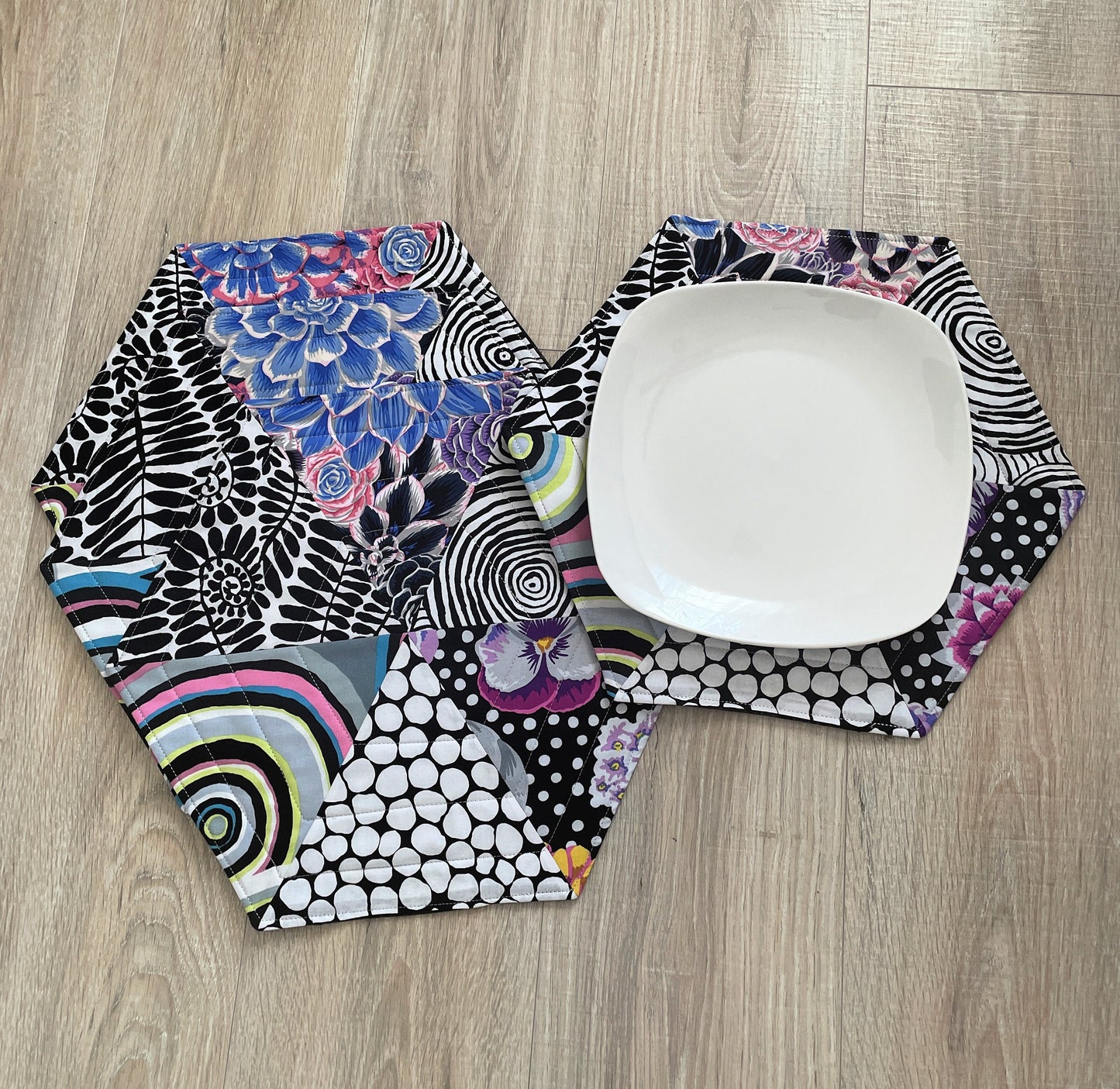 Quilted Placemats, Black White Modern Kitchen Placemats, Hexagon Shaped
