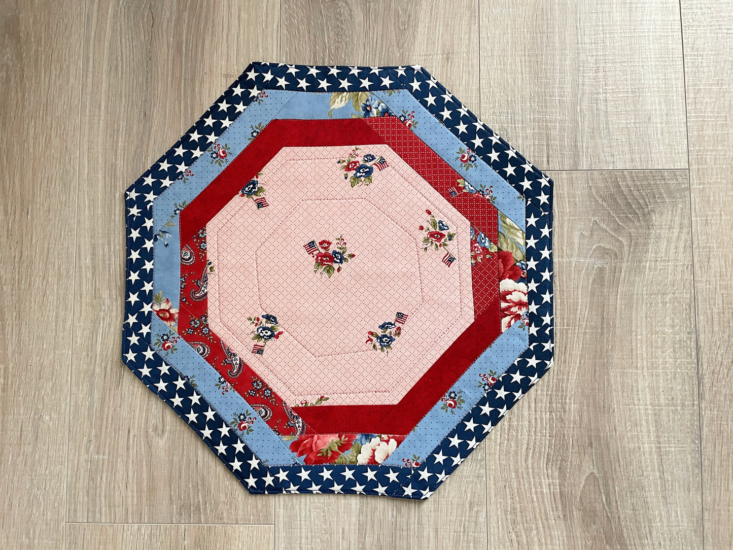 Quilted Patriotic Table Topper Centerpiece