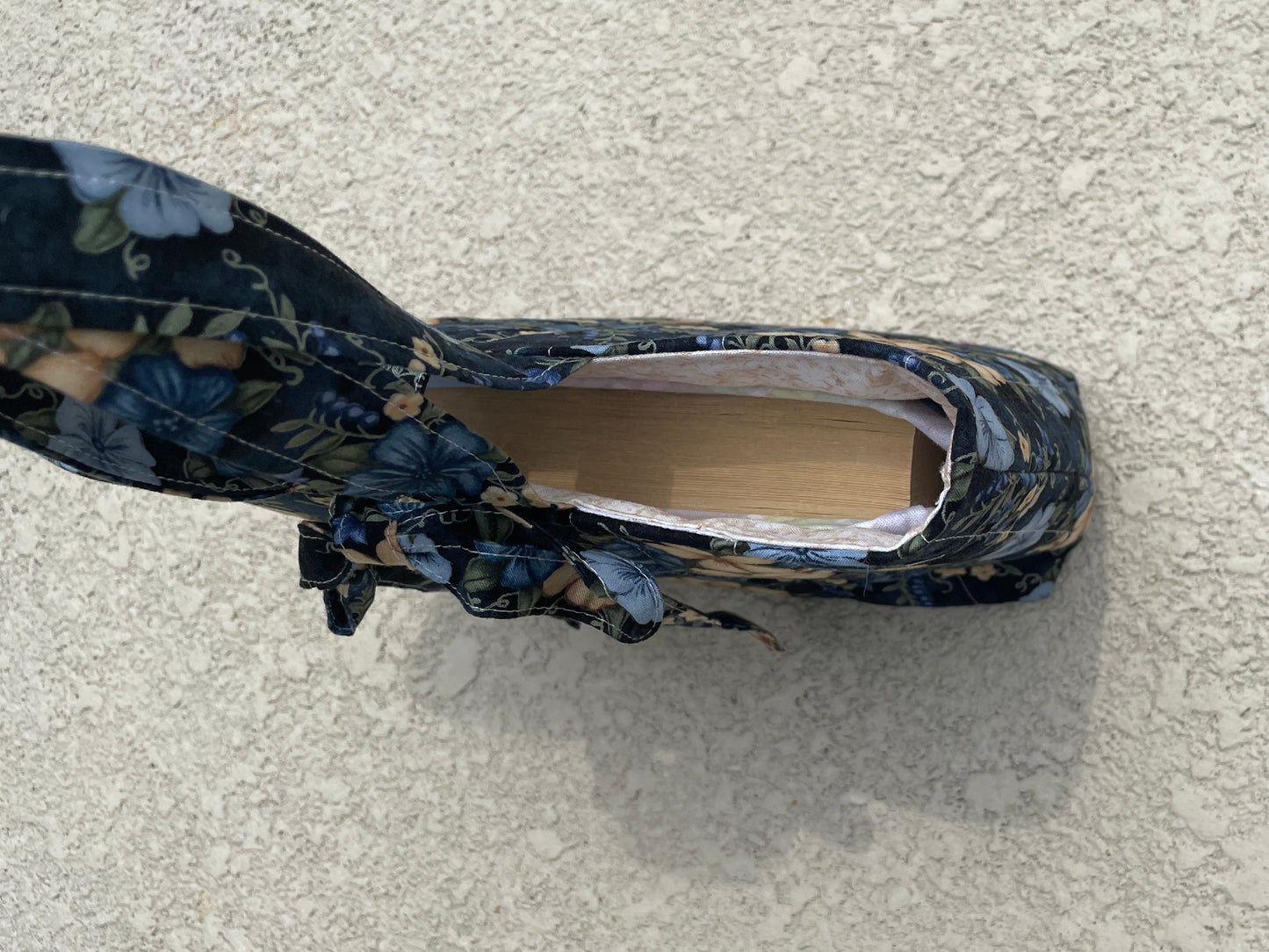 Navy Floral Quilted Bible Tote with Ties