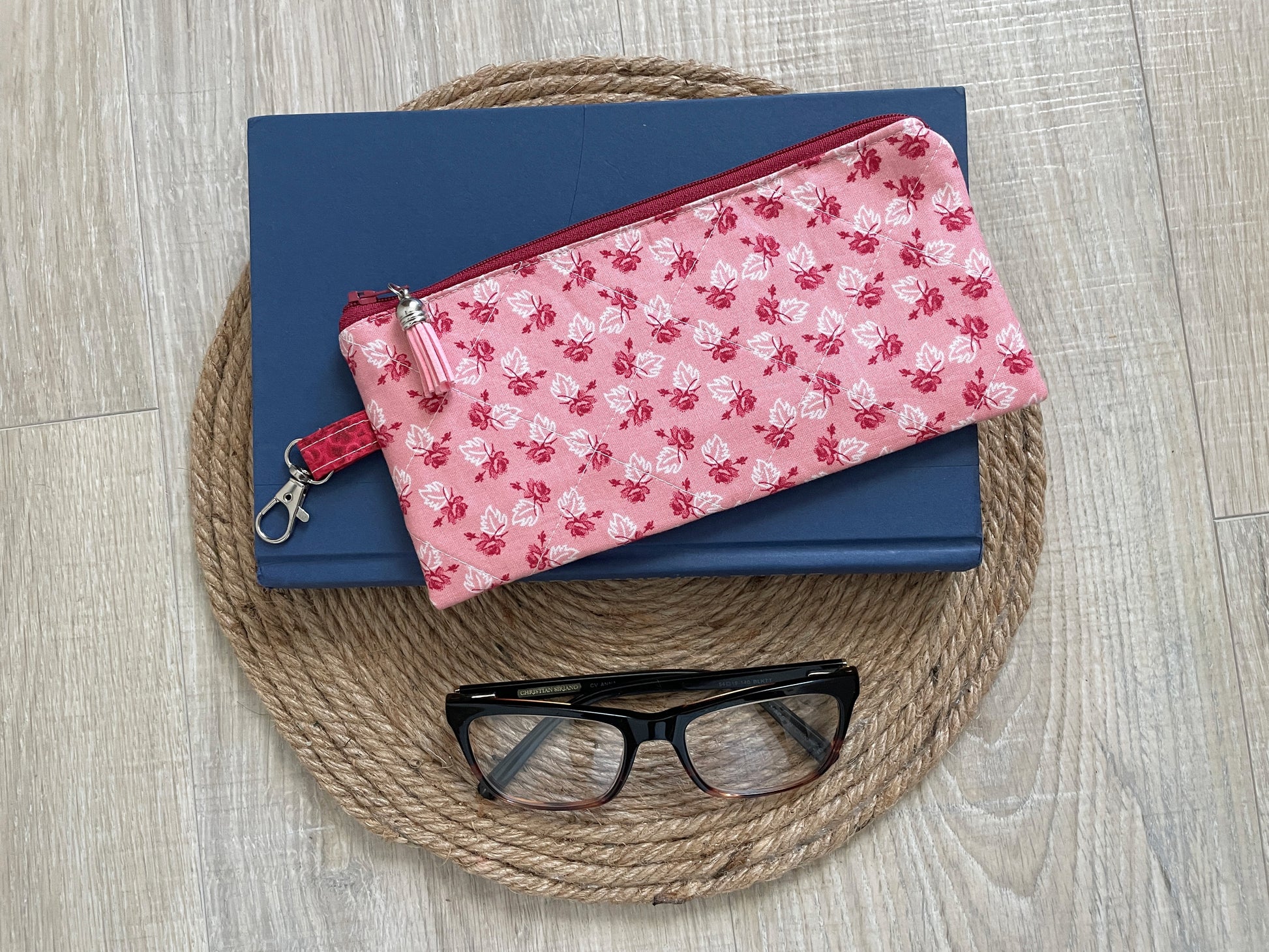 Pink maple rose eyewear case made with vintage‑inspired Lori Holt Calico Days fabric.”