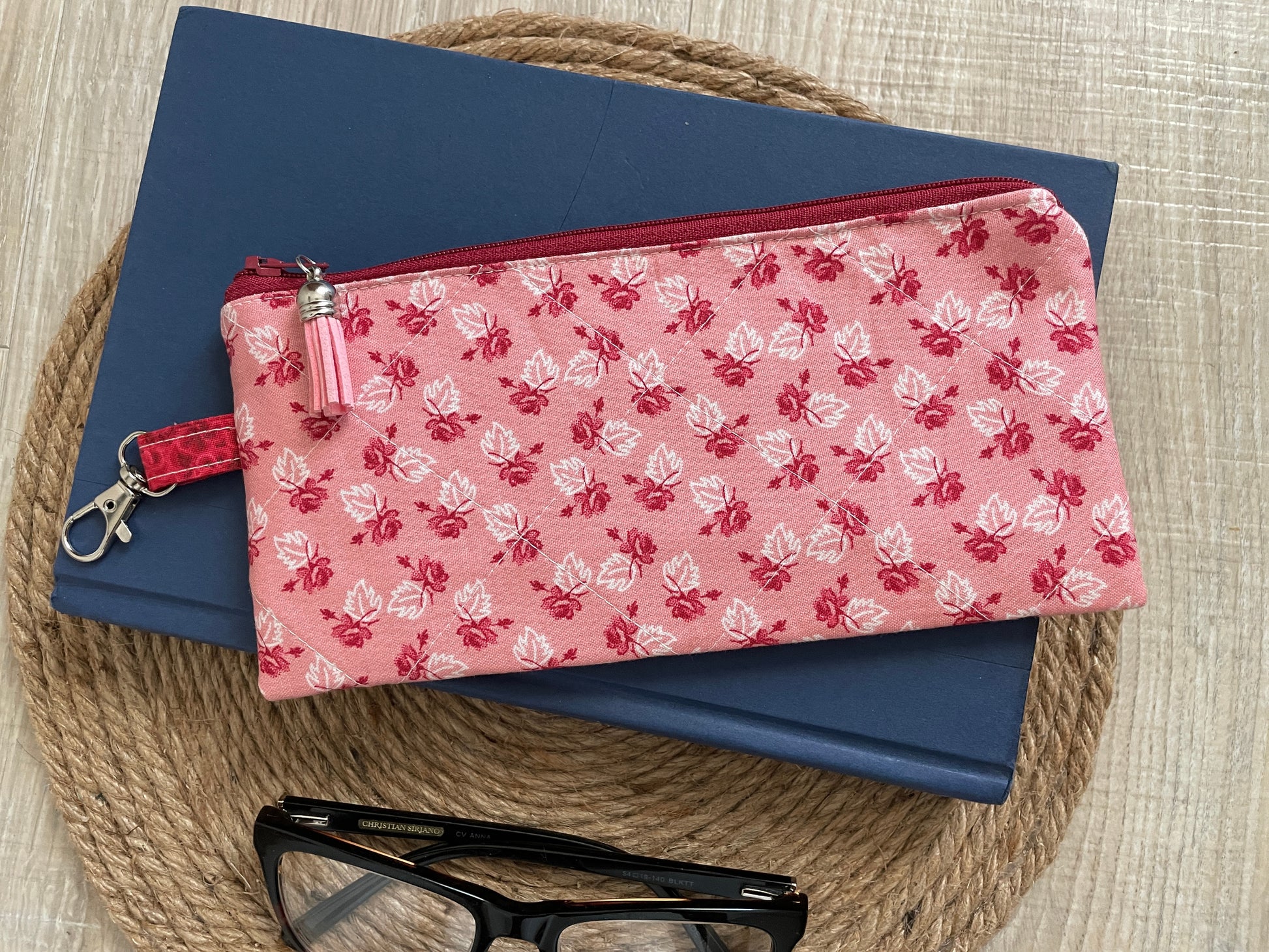 Pink maple rose eyewear case made with vintage‑inspired Lori Holt Calico Days fabric.”