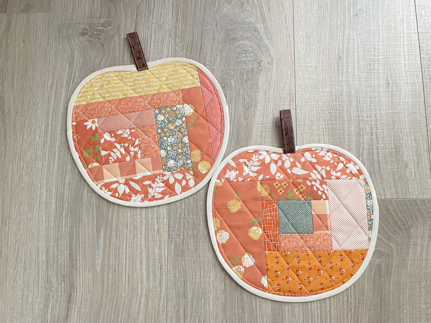 Quilted Pumpkin Hot Pads – Patchwork Fall Kitchen Decor