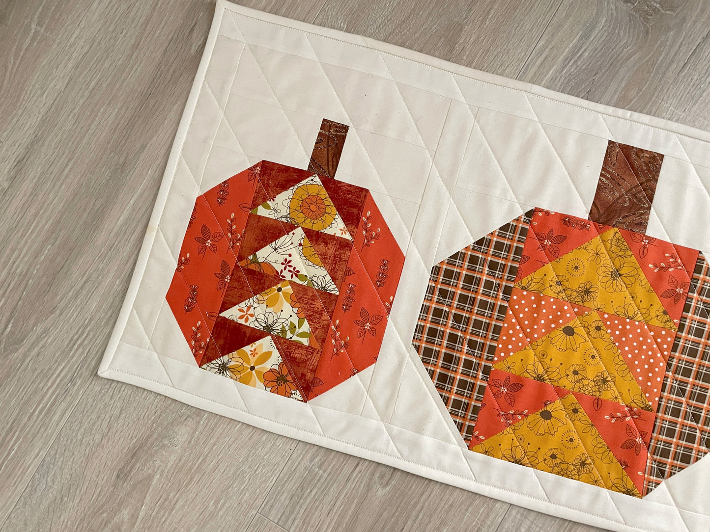 Quilted Fall Pumpkin Table Runner