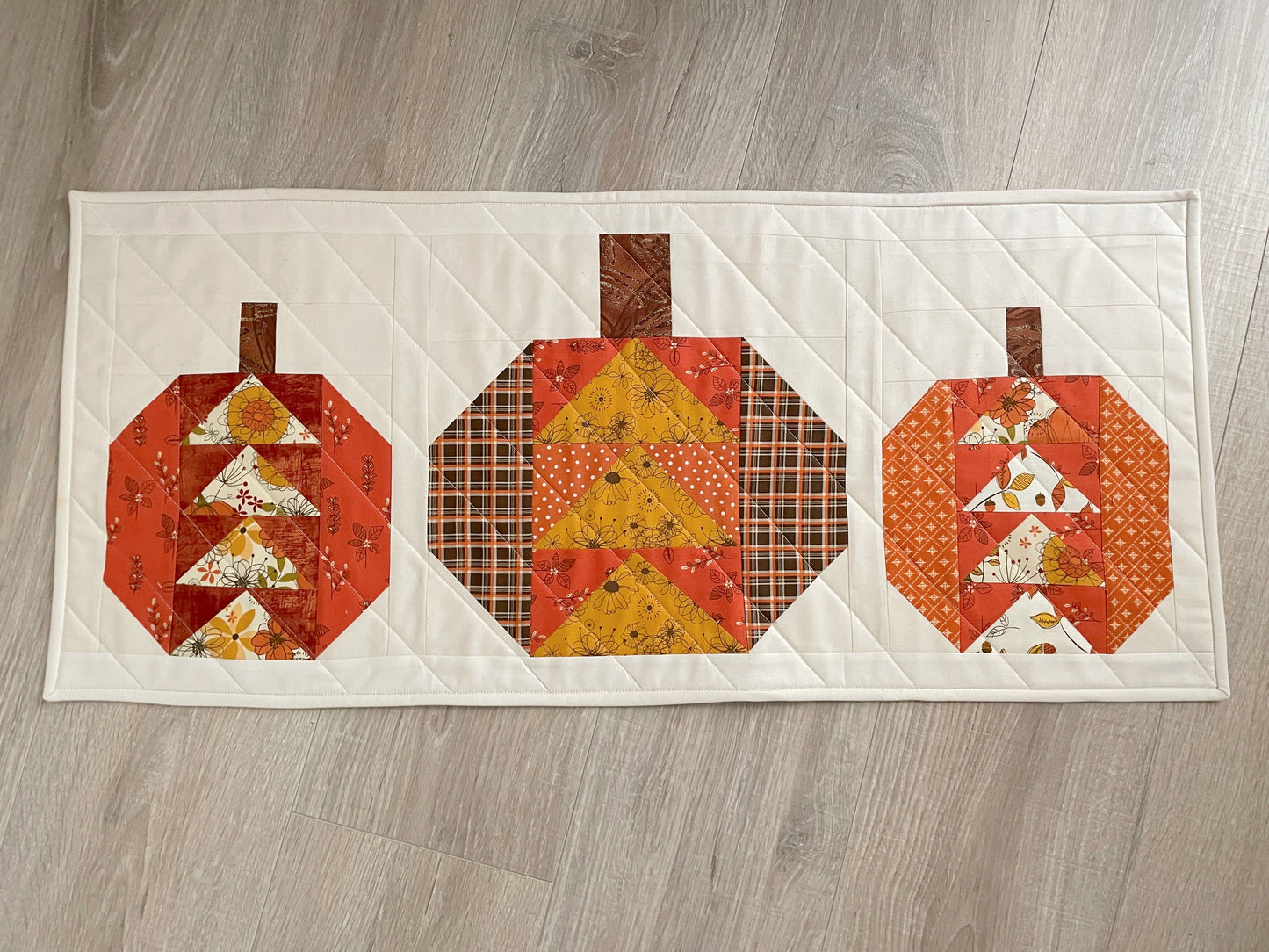 Quilted Fall Pumpkin Table Runner