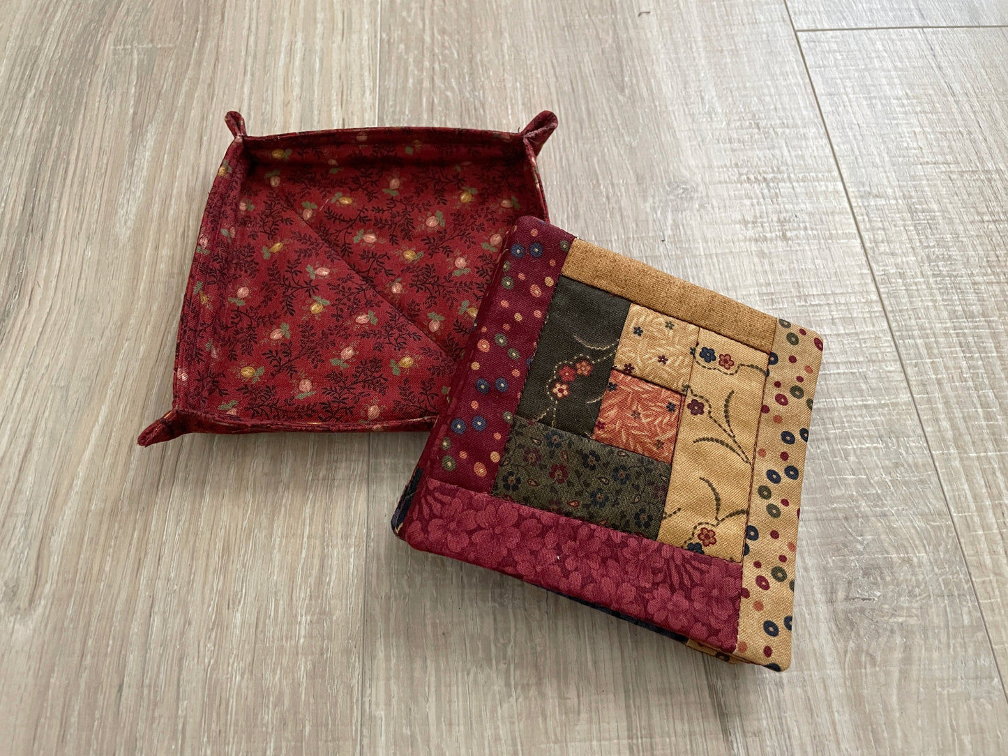 Quilted Fabric Coasters, Set of 4 Handmade Drink Mats with Holder