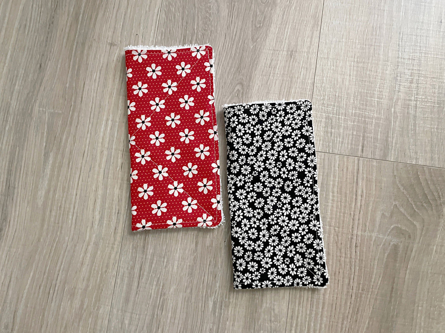 Quilted Cotton Dishcloths – Red & Black Daisy Set