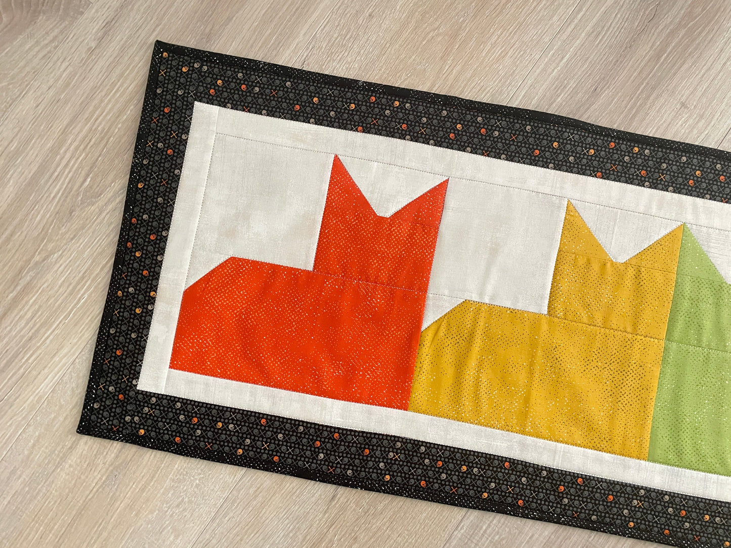 Quilted Cat Table Runner – Fall / Halloween Patchwork Décor