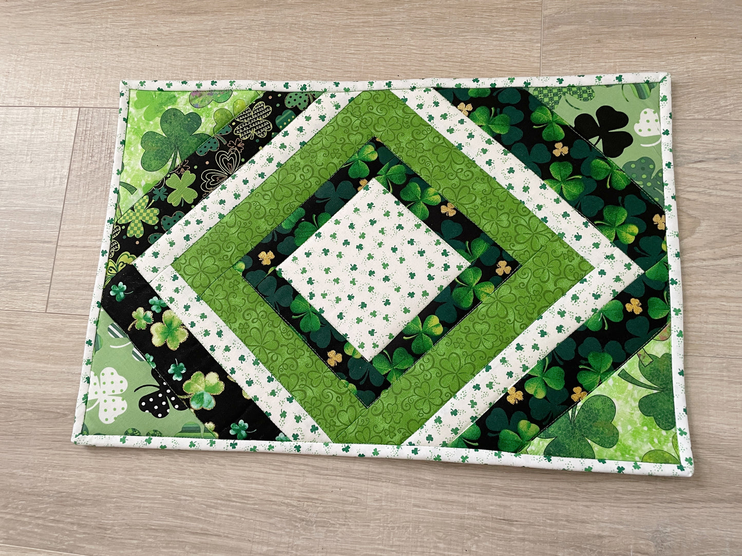St Patrick's Day Casserole Hot Pad, Shamrock Kitchen Decor, Oversized Kitchen Potholder