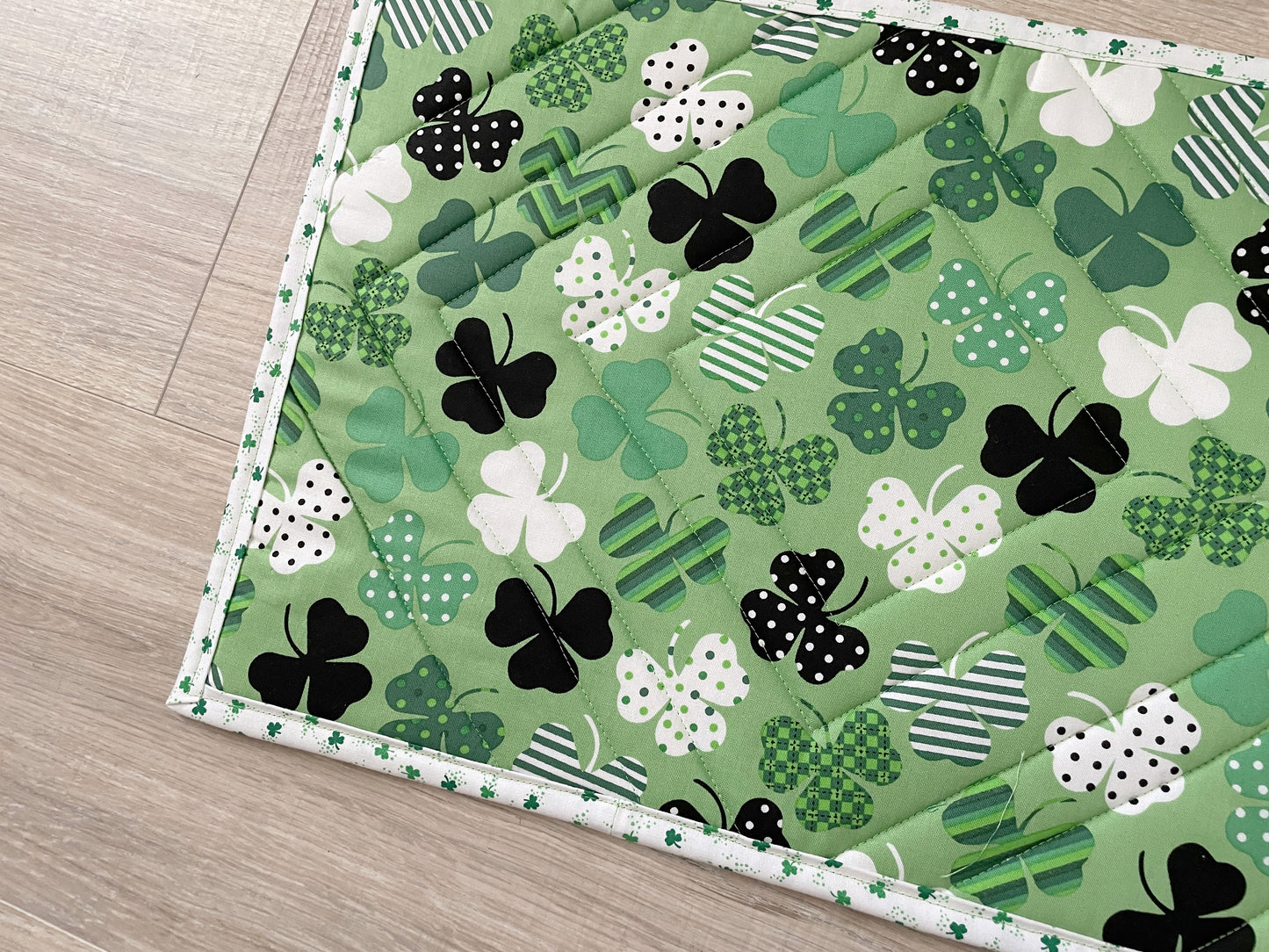 St Patrick's Day Casserole Hot Pad, Shamrock Kitchen Decor, Oversized Kitchen Potholder