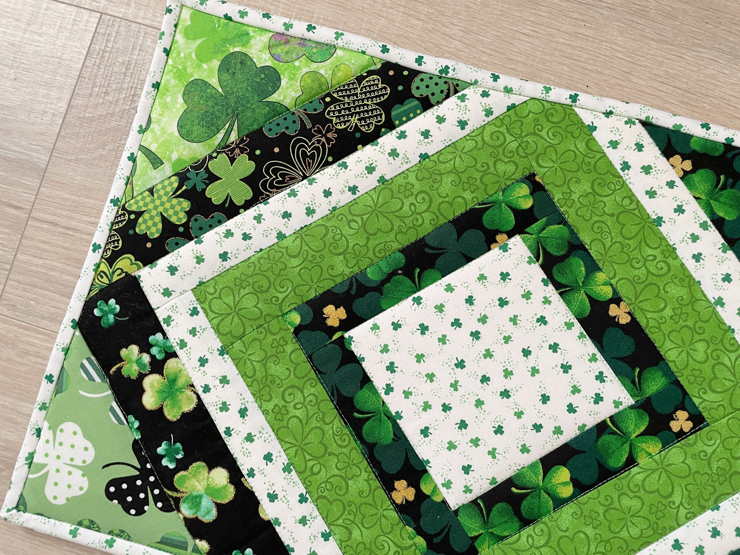 St Patrick's Day Casserole Hot Pad, Shamrock Kitchen Decor, Oversized Kitchen Potholder