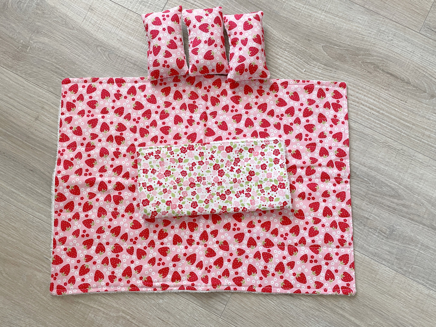 Handmade Strawberry Kitchen Gift Set – Dish Mat, Cloth & Reusable Sponges