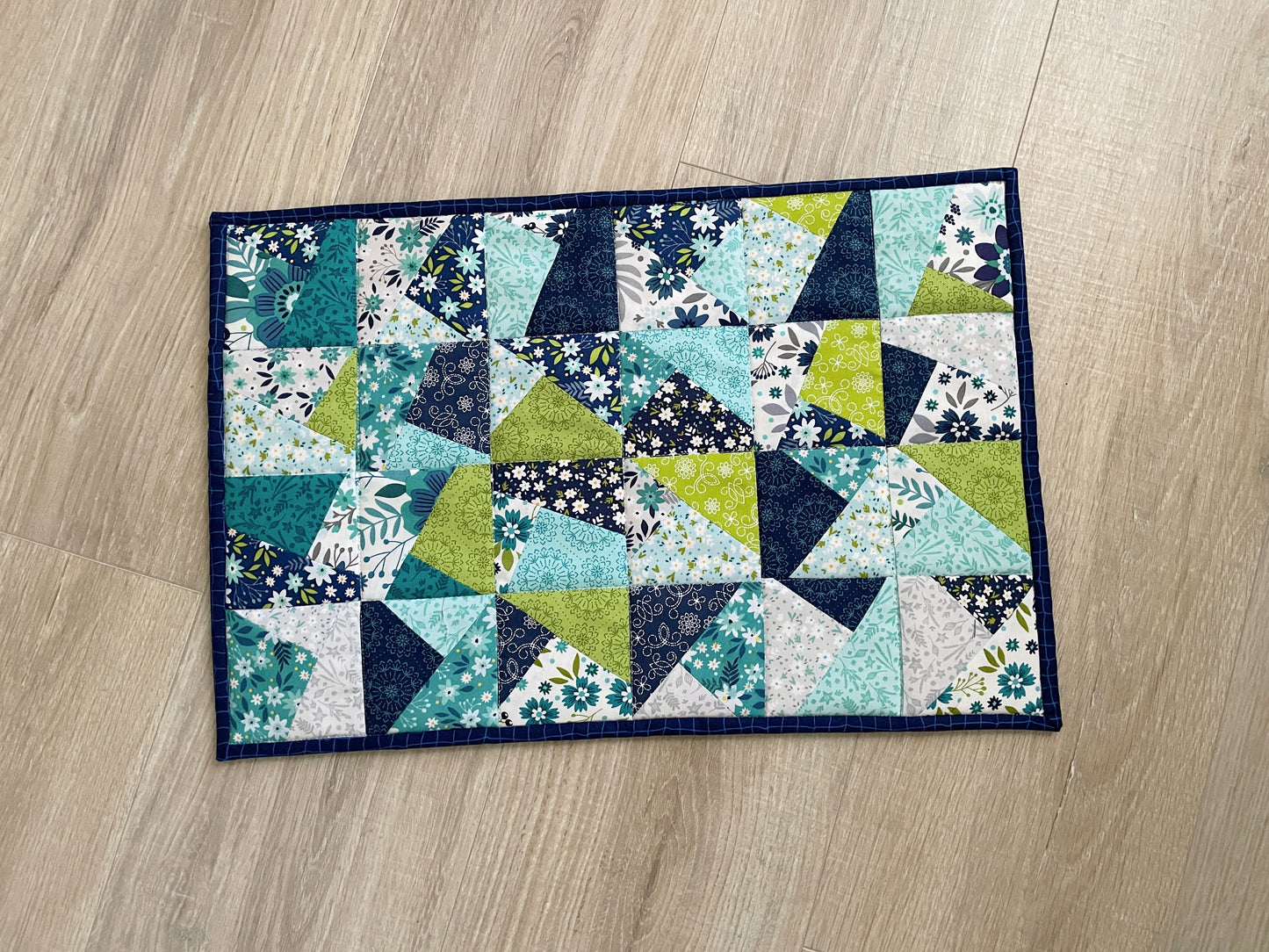 Quilted Insulated Hot Pad – Blue & Green Wildflower Patchwork