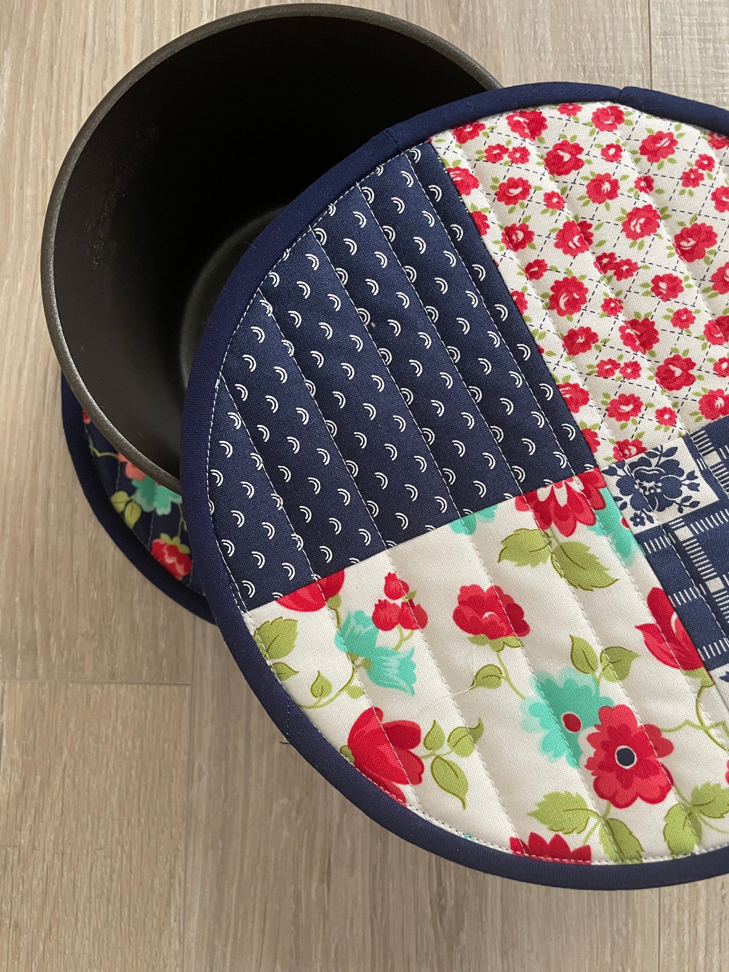 Round Quilted Cotton Pot Holder or Hot Pad with Floral Pattern, Multicolored, Set of 2