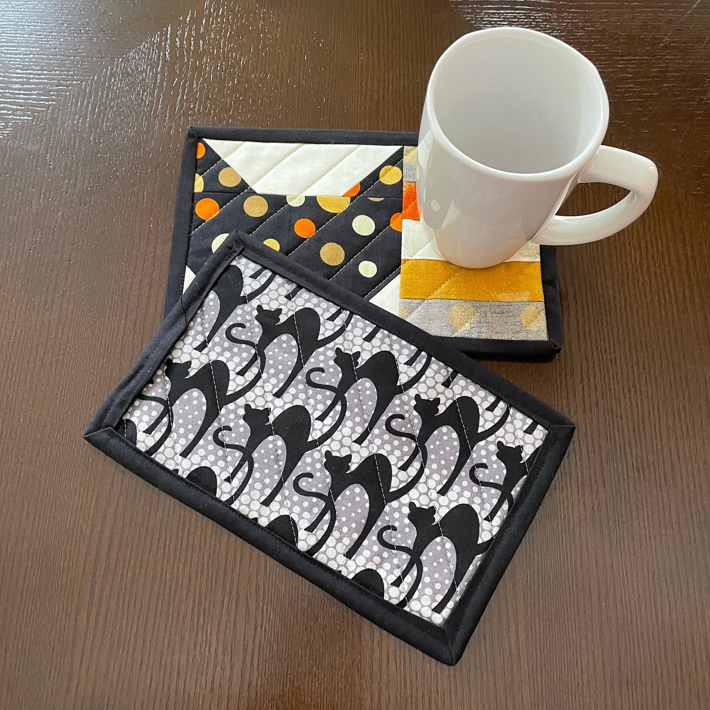 Cute Black Cat Mug Rug - Handcrafted Fabric Coaster for Fall Home Decor