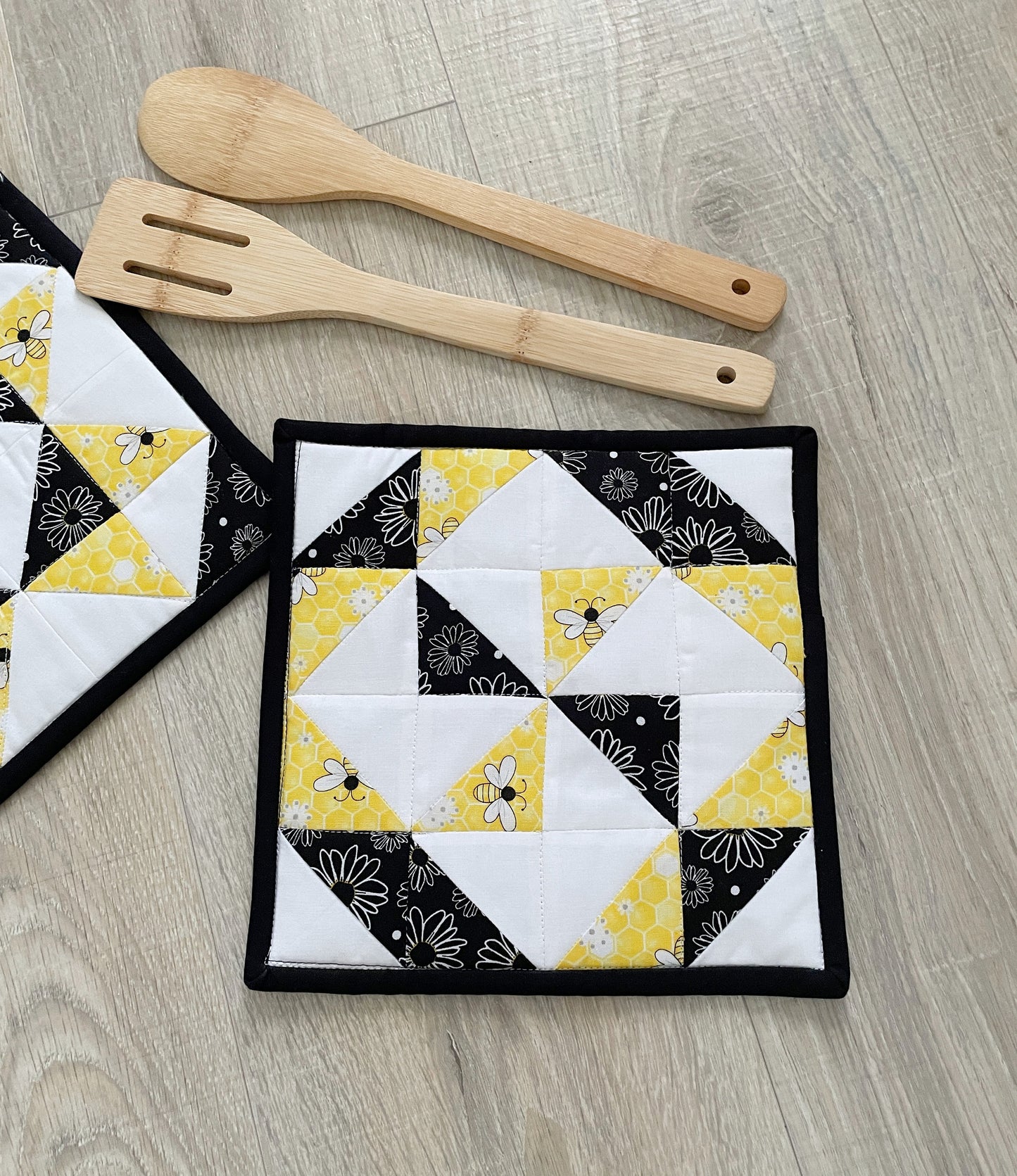 Set of 2 Quilted Potholders in Black and Yellow Bumble Bee - Kitchen Decor
