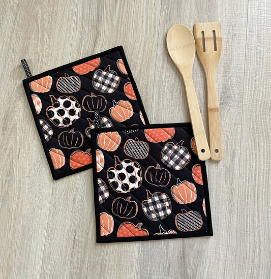 Quilted Pot Holder, Heat Resistant Set of 2, 9 x 9 Inch, Hot Pad with Loop Farmhouse Kitchen Gift