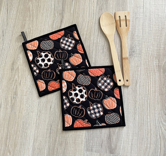 Quilted Pot Holder, Heat Resistant Set of 2, 9 x 9 Inch, Hot Pad with Loop Farmhouse Kitchen Gift